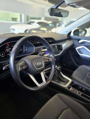 AUDI-Q3-2021