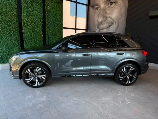 AUDI-Q3-2024