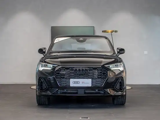 AUDI-Q3-2024