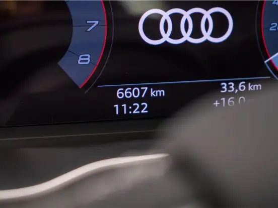 AUDI-Q3-2024