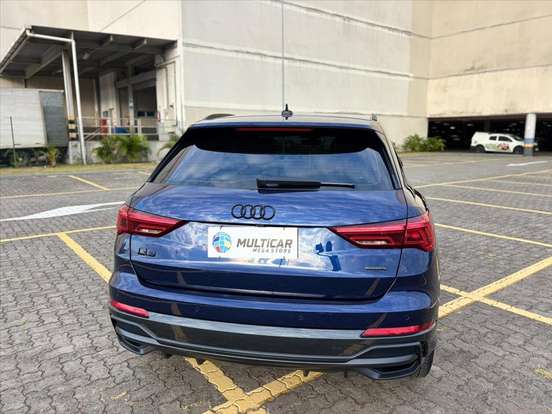 AUDI-Q3-2022