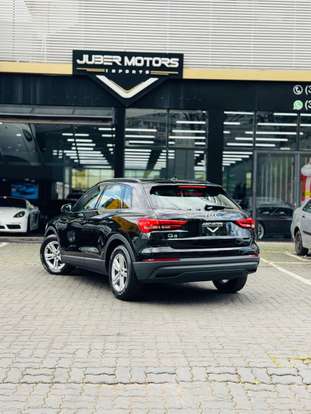 AUDI-Q3-2022