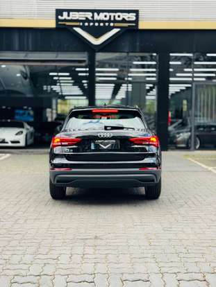 AUDI-Q3-2022
