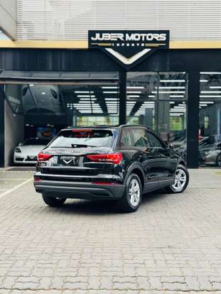 AUDI-Q3-2022