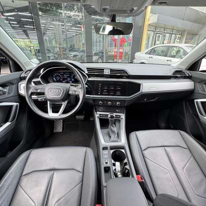 AUDI-Q3-2022