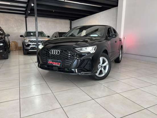 AUDI-Q3-2022