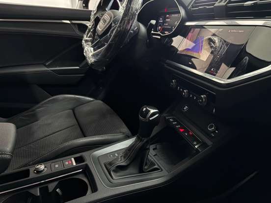 AUDI-Q3-2.0 40 TFSI GASOLINA SPORTBACK PERFORMANCE BLACK QUATTRO TIPTRONIC AUDI-Q3-2022