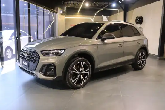 AUDI-Q5-2023