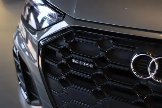 AUDI-Q5-2023