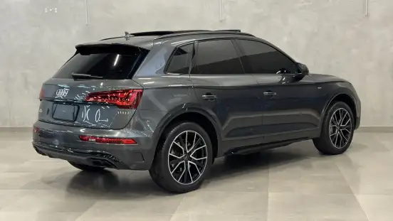AUDI-Q5-2023