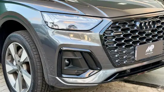 AUDI-Q5-2021