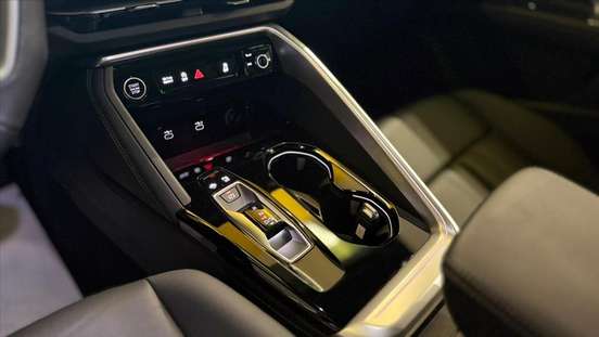 AUDI-Q5-2025