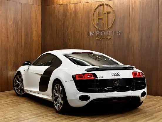 AUDI-R8-5.2 FSI QUATTRO V10 40V GASOLINA 2P R-TRONIC AUDI-R8-2011
