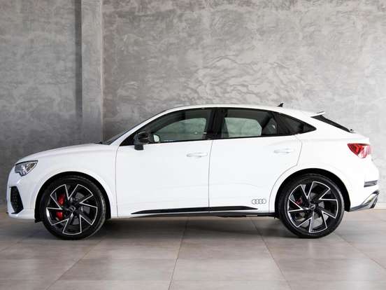 AUDI-RS Q3-2020