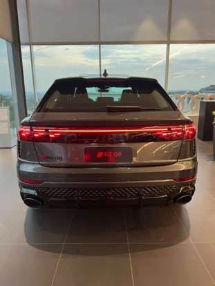 AUDI-RS Q8-2026