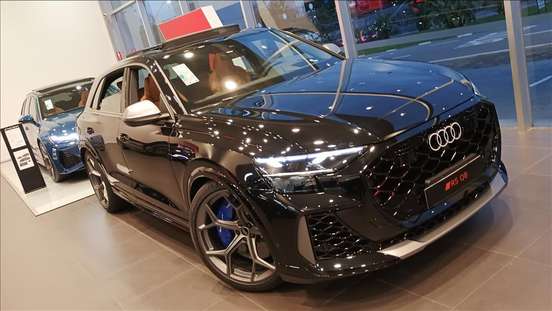 AUDI-RS Q8-2025
