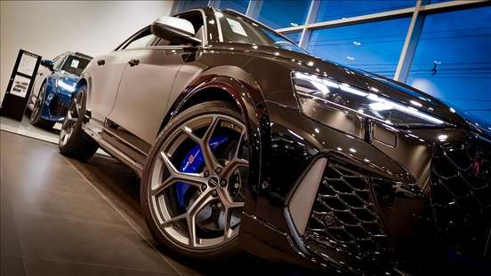 AUDI-RS Q8-2025