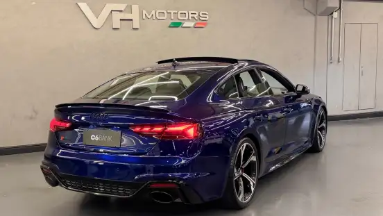 AUDI-RS5-2021