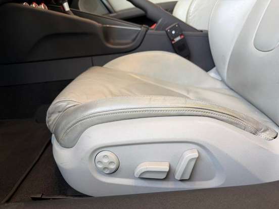 AUDI-TT-2011