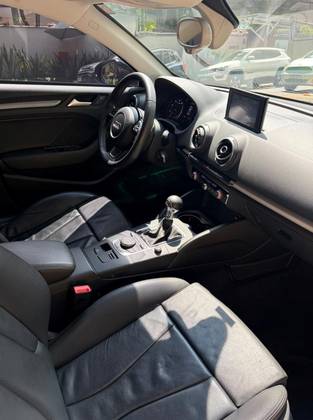 Audi A3 1.8 Tfsi Sedan 16V 180CV Gasolina 4P Automático