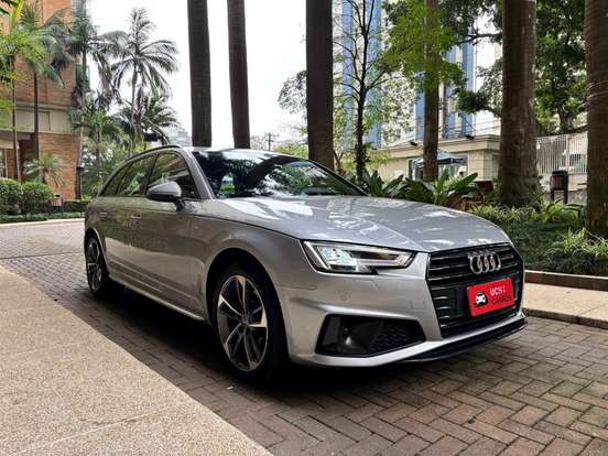 AUDI-A4-2019
