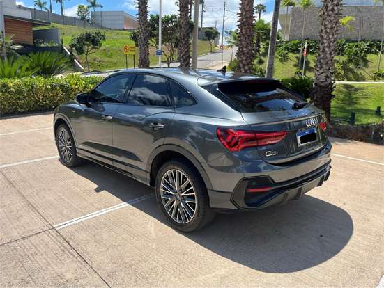 AUDI-Q3-2023