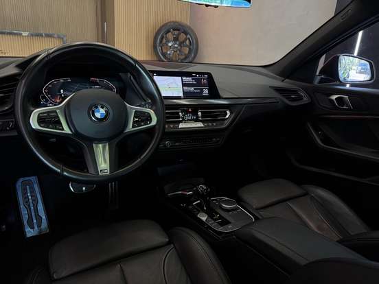 BMW-118i-1.5 12V GASOLINA M SPORT STEPTRONIC BMW-118i-2023