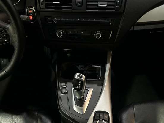 BMW-118i-1.6 16V TURBO GASOLINA 4P AUTOMÁTICO BMW-118i-2013