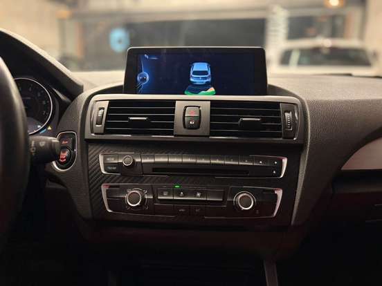 BMW-118i-2014