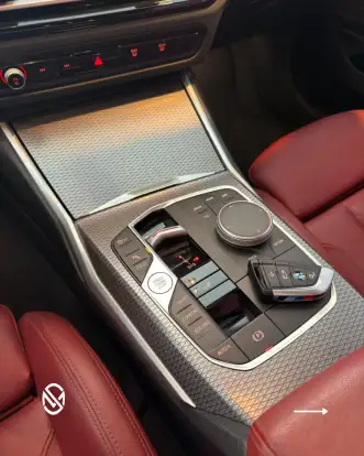 BMW-320i-2023