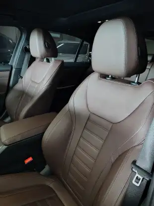 BMW-320i-2025
