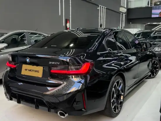 BMW-320i-2025