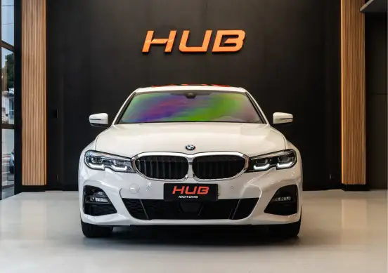BMW-320i-2020