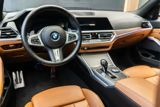 BMW-320i-2020