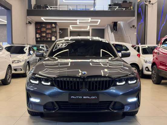 BMW-320i-2022
