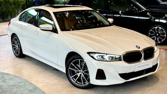 BMW-320i-2025