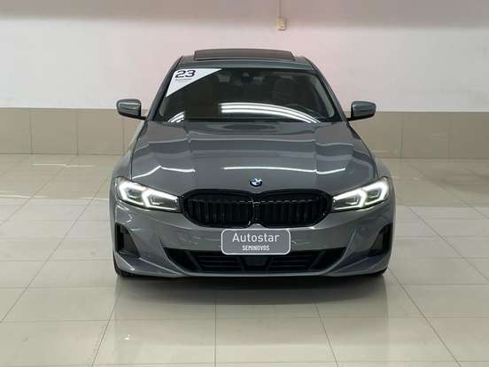 BMW-320i-2022