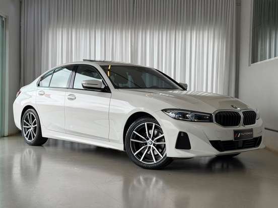BMW-320i-2023