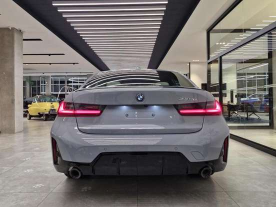 BMW-330e-2.0 16V TURBO HÍBRIDO M SPORT AUTOMÁTICO BMW-330e-2025