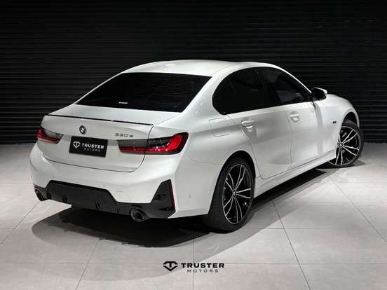 BMW-330e-2.0 16V TURBO HÍBRIDO M SPORT AUTOMÁTICO BMW-330e-2022