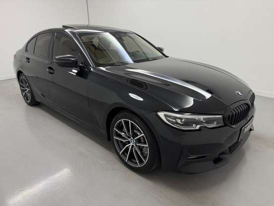 BMW-330i-2019