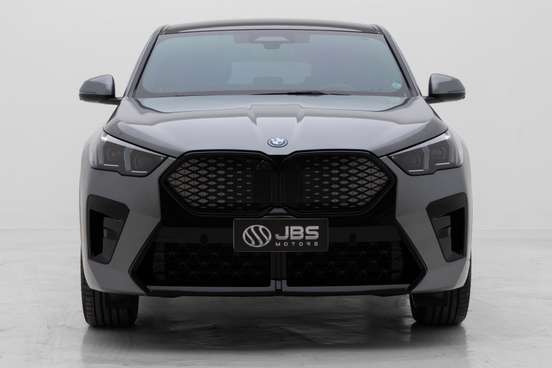 BMW-iX2-2024