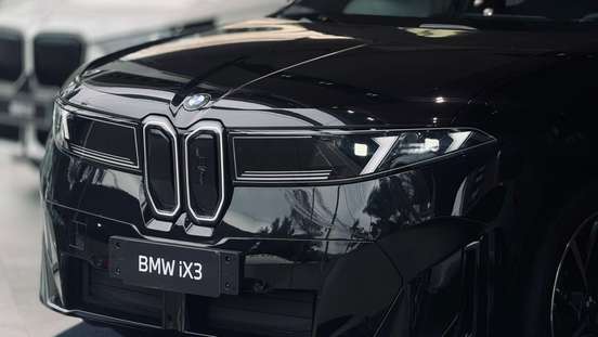BMW-iX3-2026