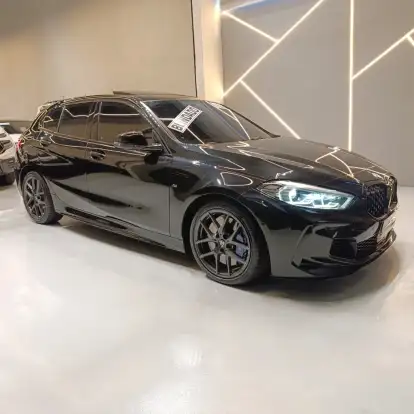 BMW-M 135i-2021