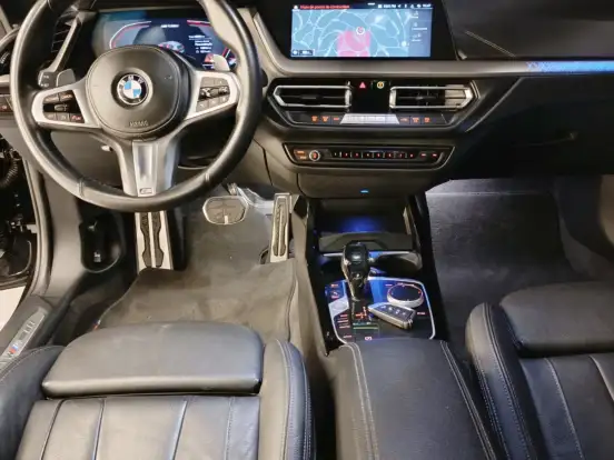 BMW-M 135i-2.0 16V TURBO GASOLINA XDRIVE DARK EDITION AUTOMÁTICO BMW-M 135i-2021