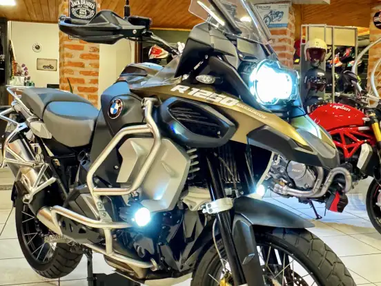 BMW-R 1250 GS ADVENTURE PREMIUM + EXCLUSIVE BMW-R 1250 GS ADVENTURE PREMIUM + EXCLUSIVE-2020