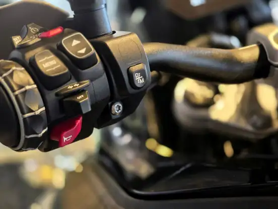 BMW-R 1300 GS ADVENTURE TRIPLE BLACK-2026