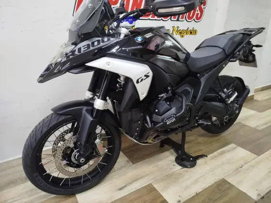 BMW R 1300 GS TRIPLE BLACK 