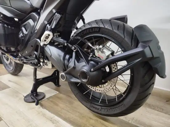 BMW-R 1300 GS TRIPLE BLACK BMW-R 1300 GS TRIPLE BLACK-2024