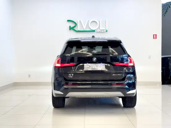 BMW-X1-2024
